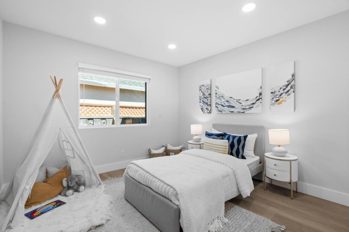 3601 Martin DR