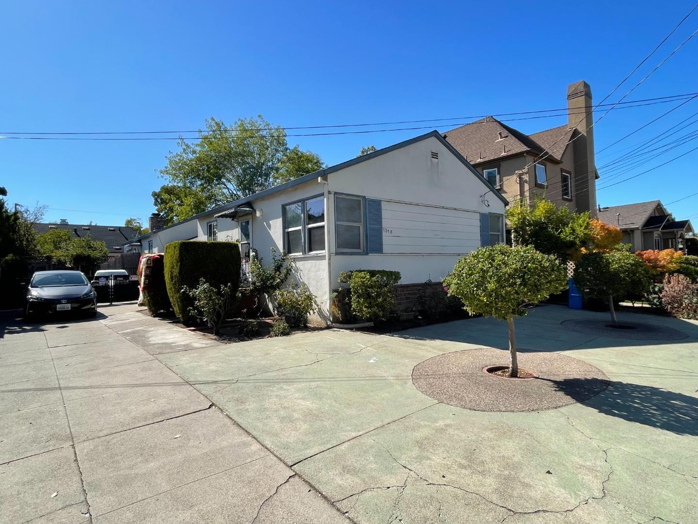 1540 Jasmine ST