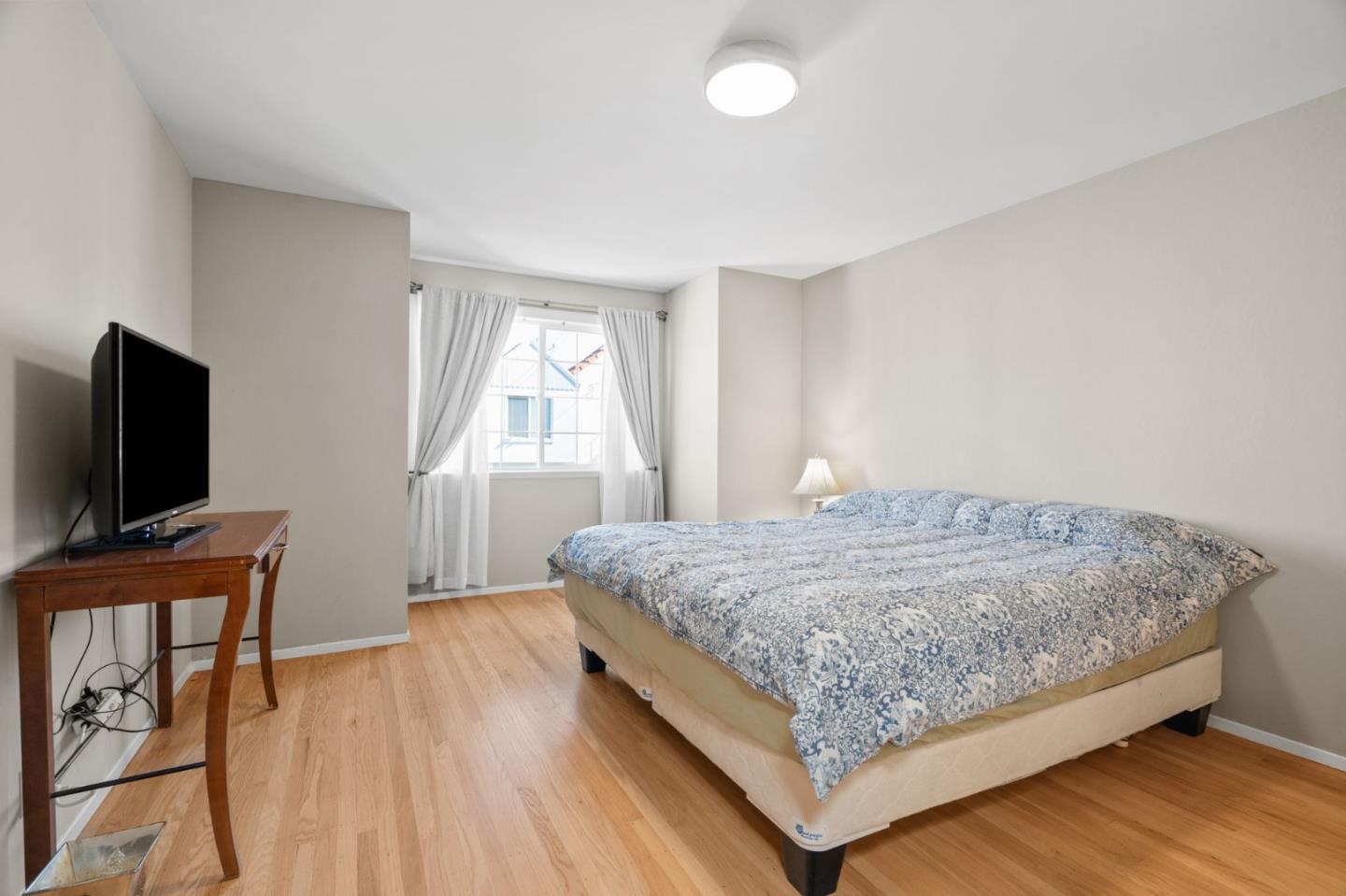 72 Scotia AVE