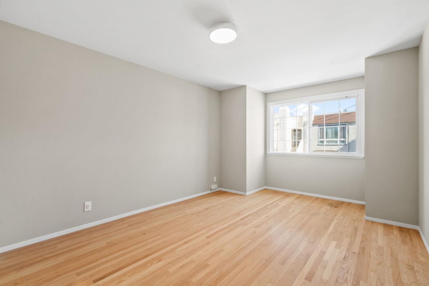 72 Scotia AVE