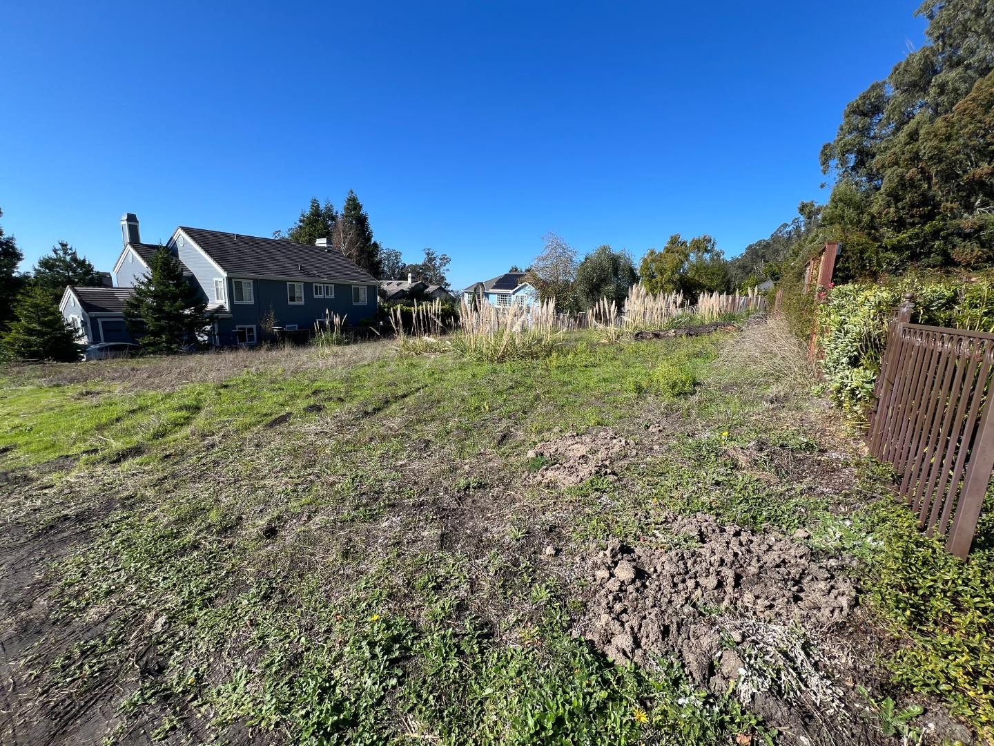457 Coronada AVE