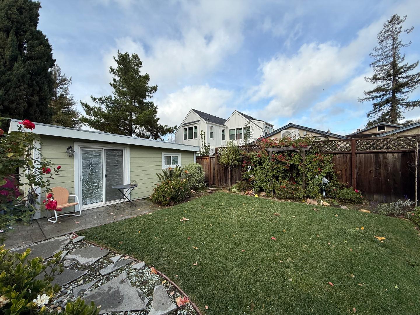 319 Sequoia AVE