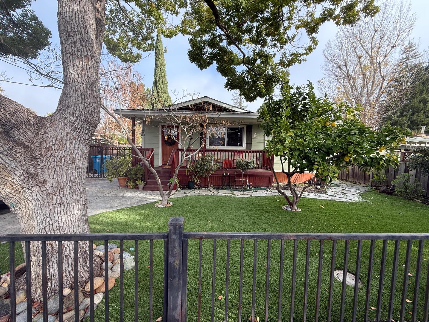 319 Sequoia AVE