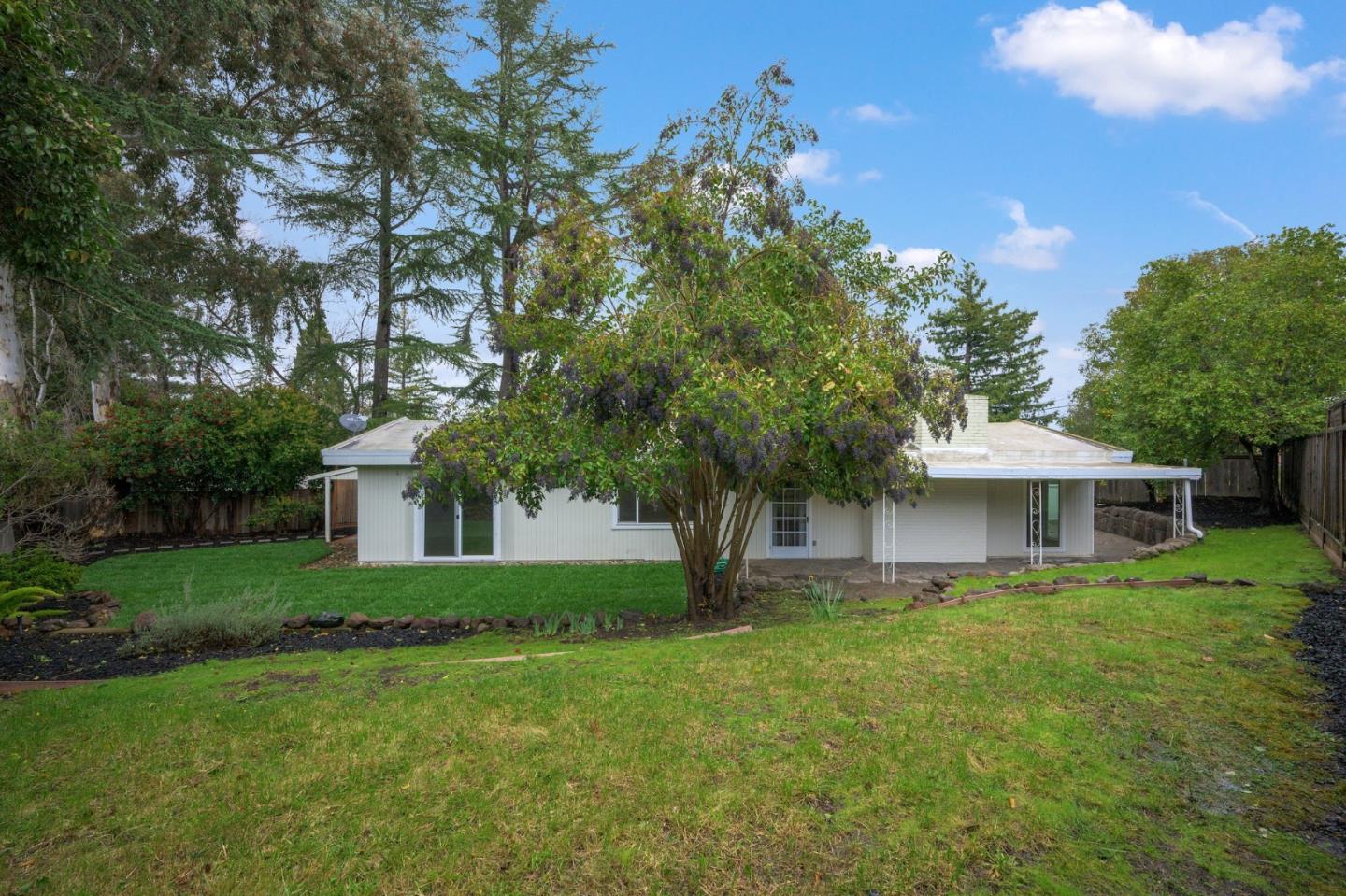 240 Dedalera DR