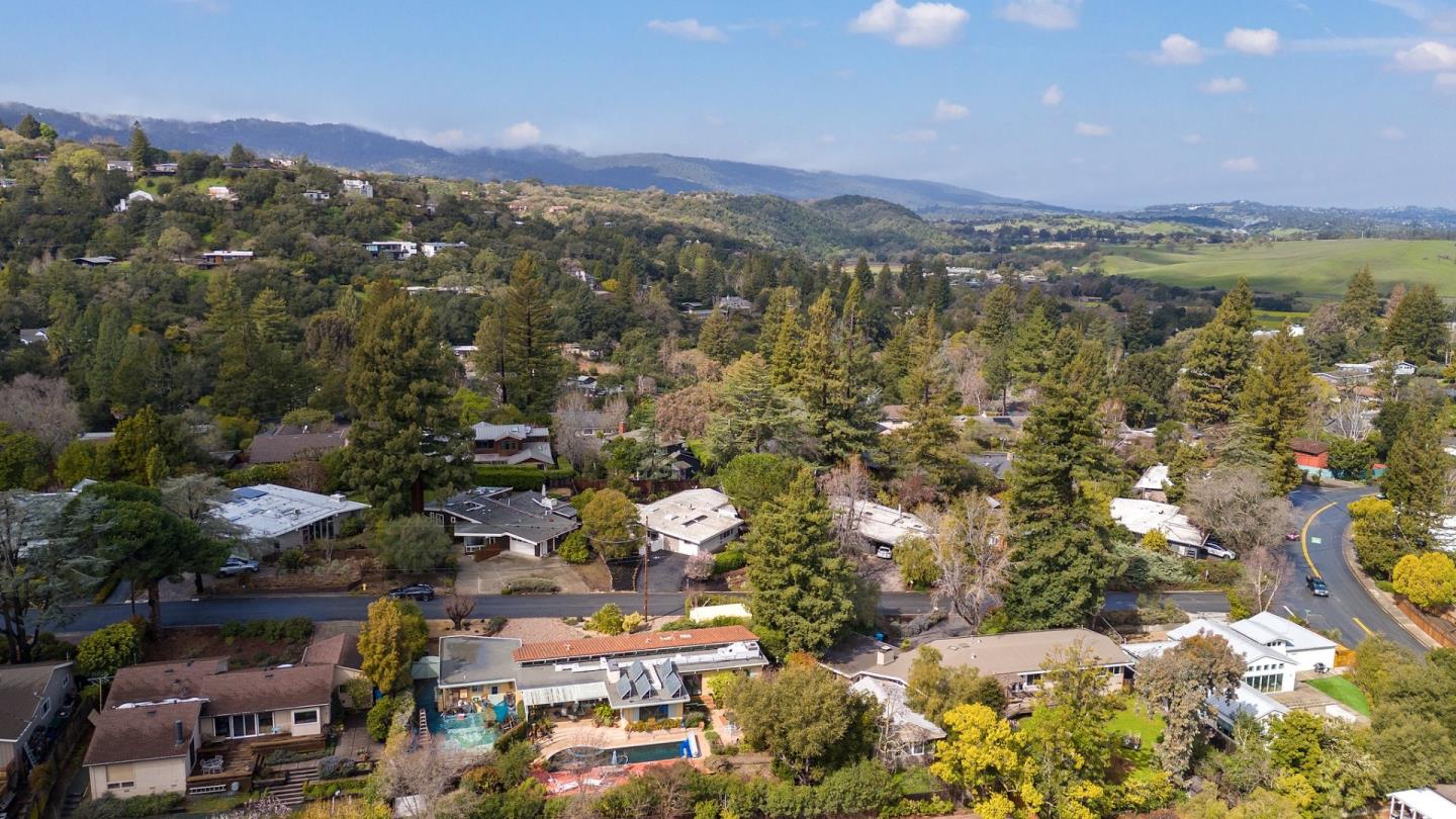 240 Dedalera DR
