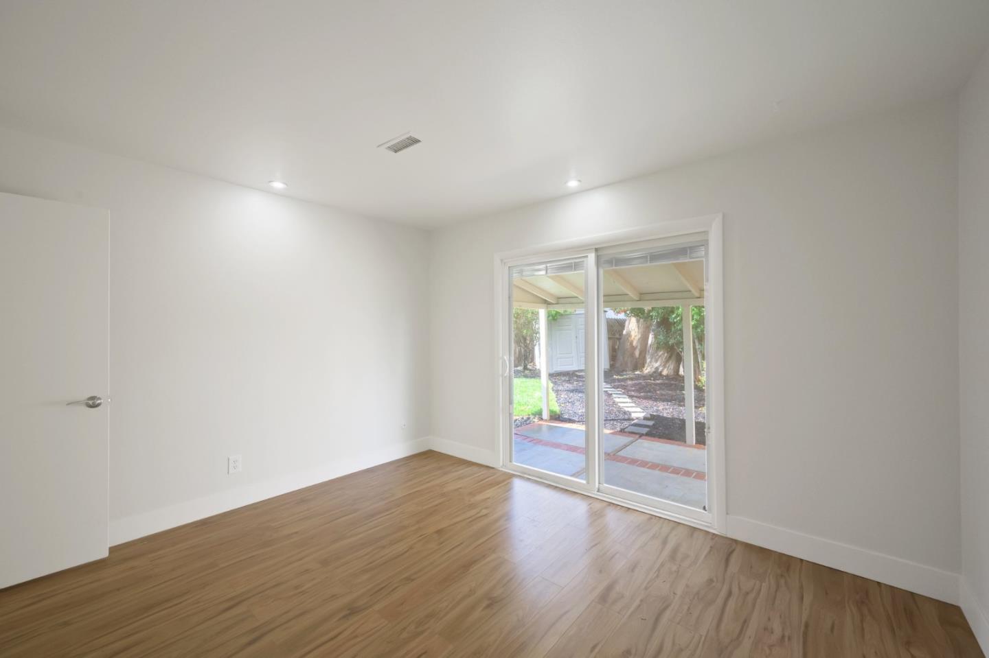 240 Dedalera DR