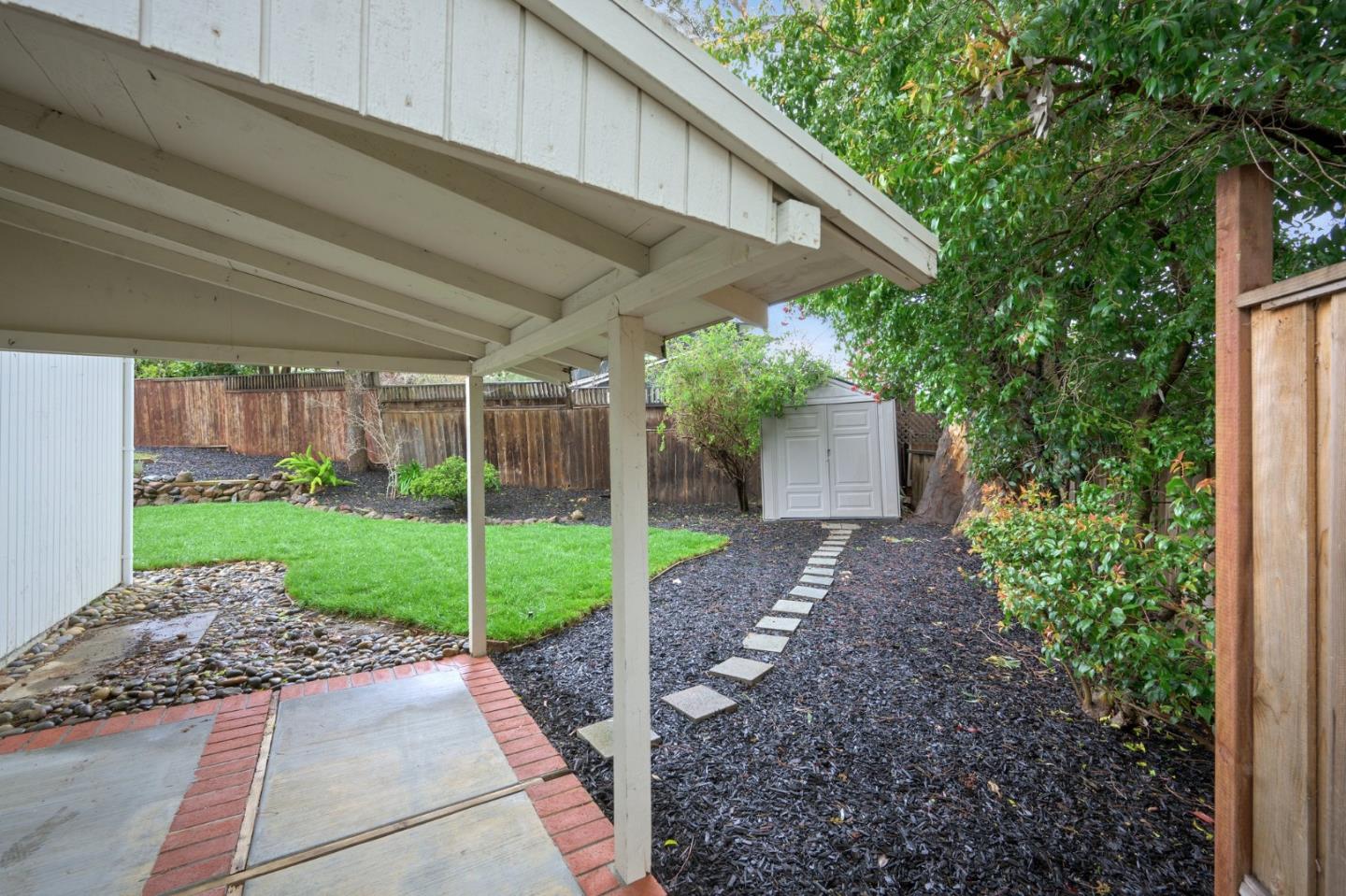 240 Dedalera DR