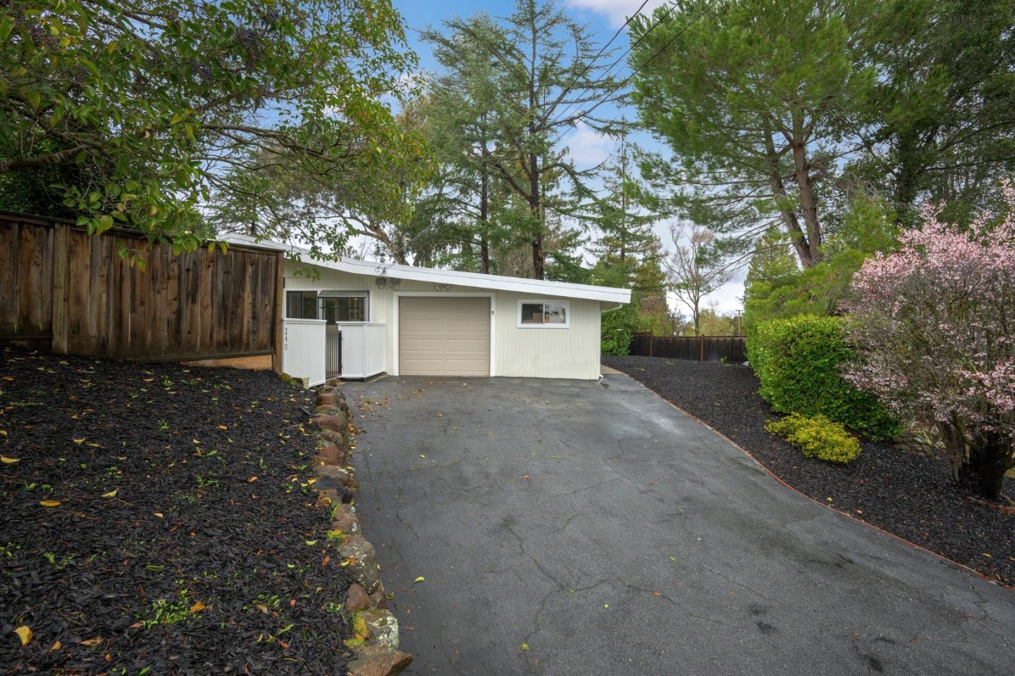 240 Dedalera DR