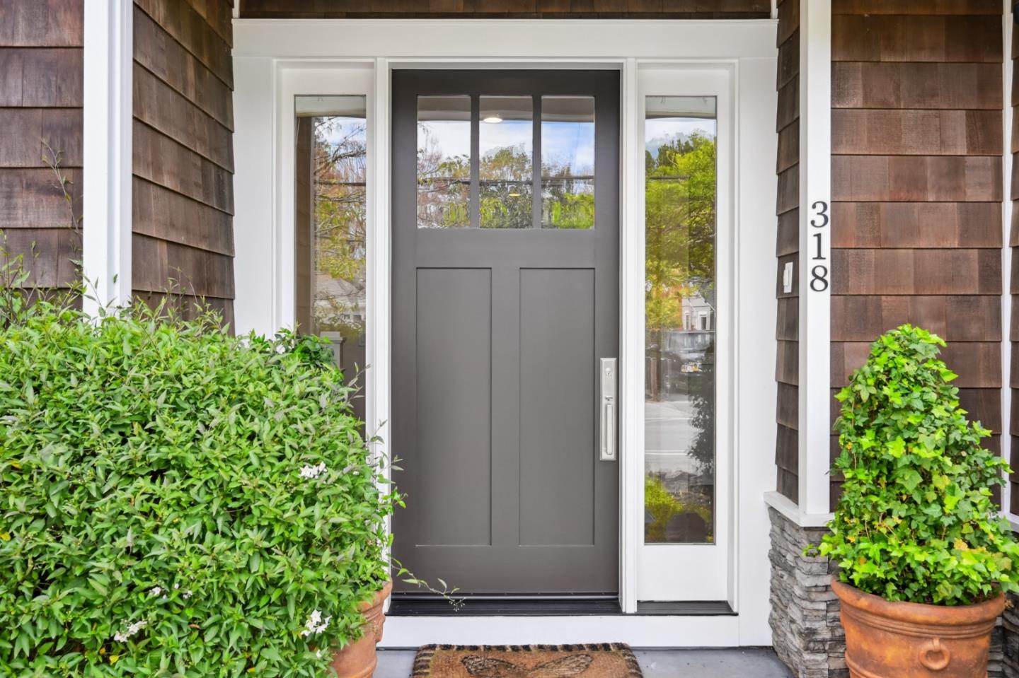 318 W Oakwood BLVD