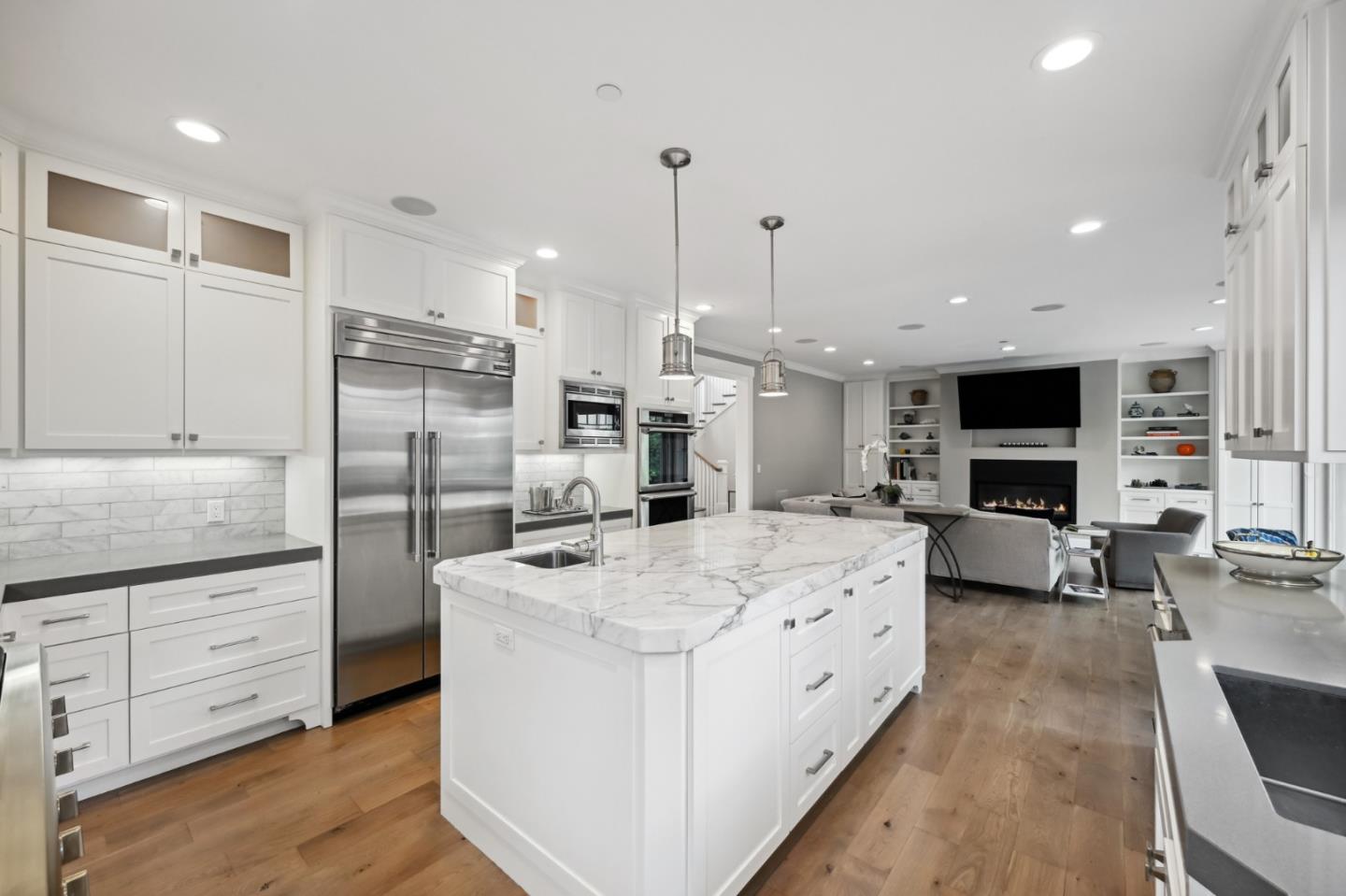 318 W Oakwood BLVD