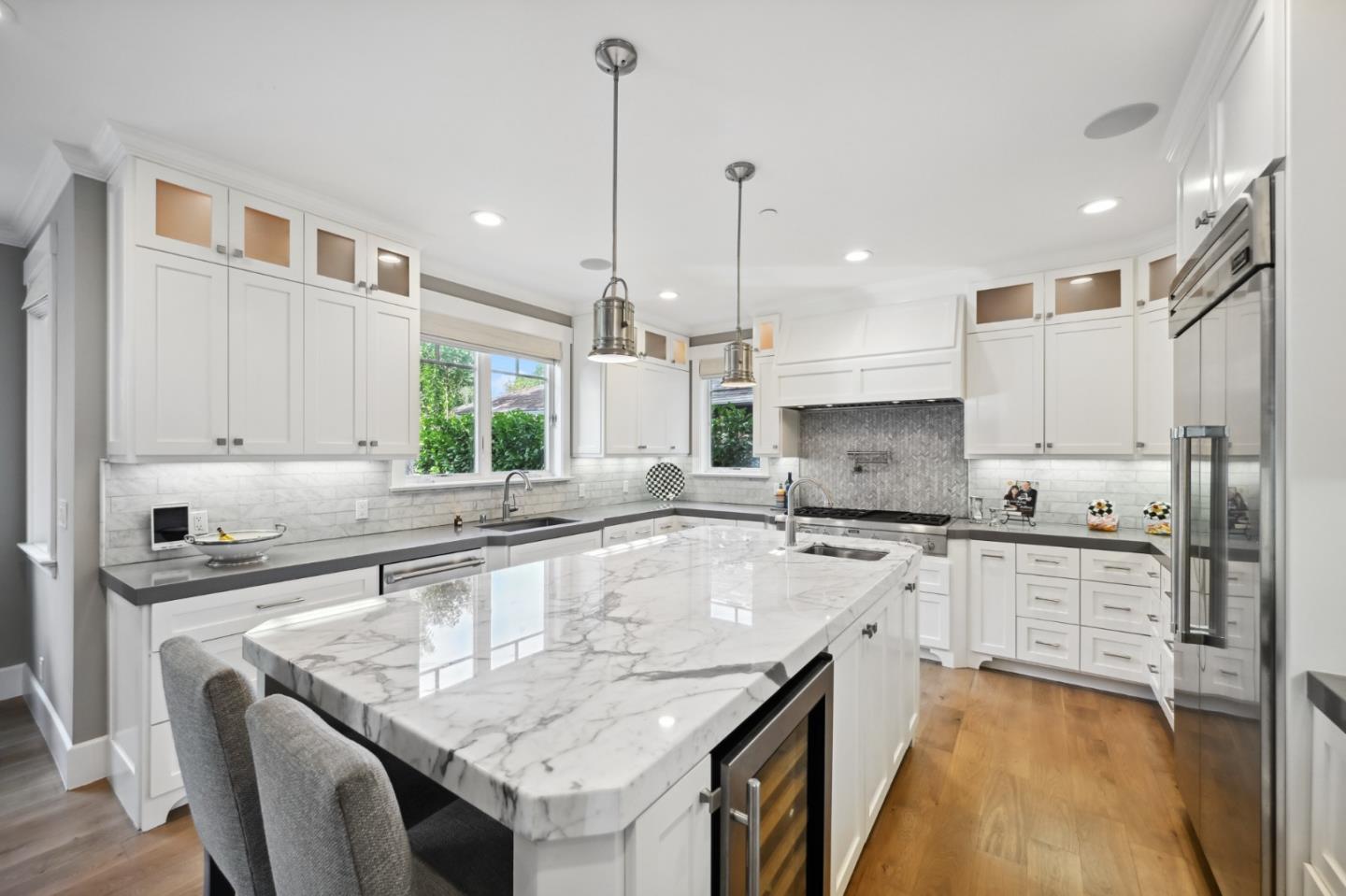 318 W Oakwood BLVD