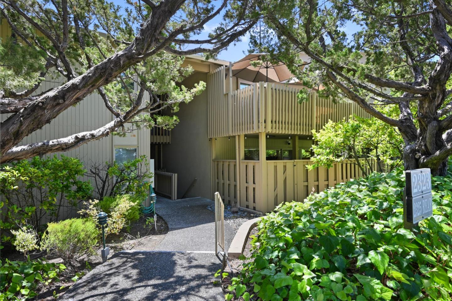 2323 Eastridge AVE 512