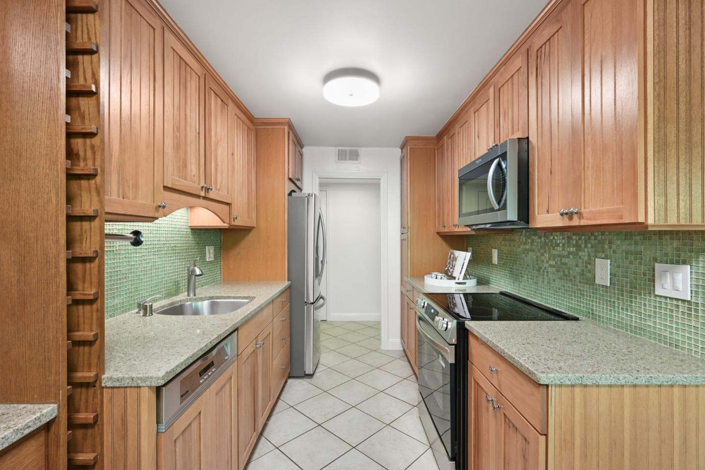 2323 Eastridge AVE 512