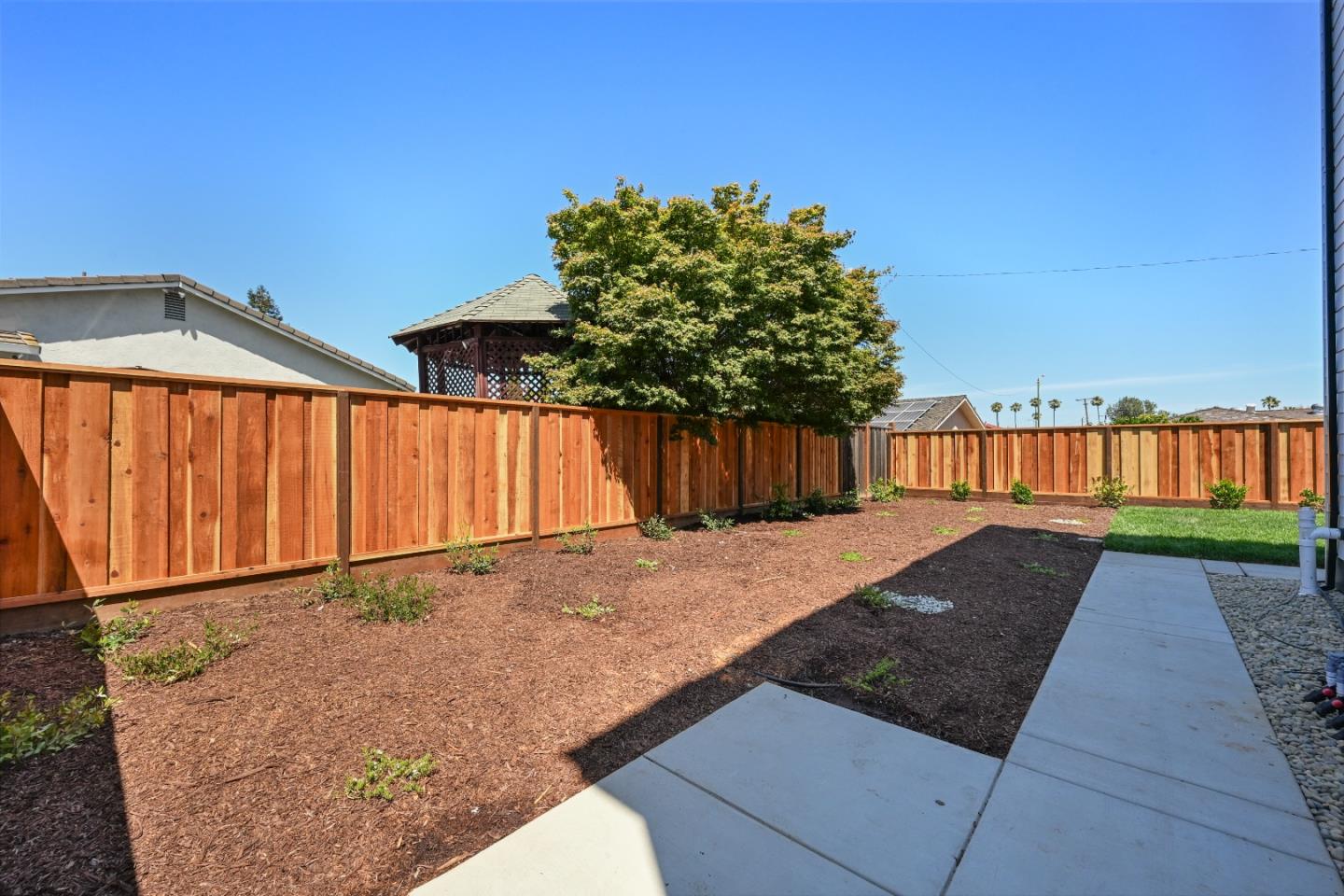 2725 Los Altos Drive