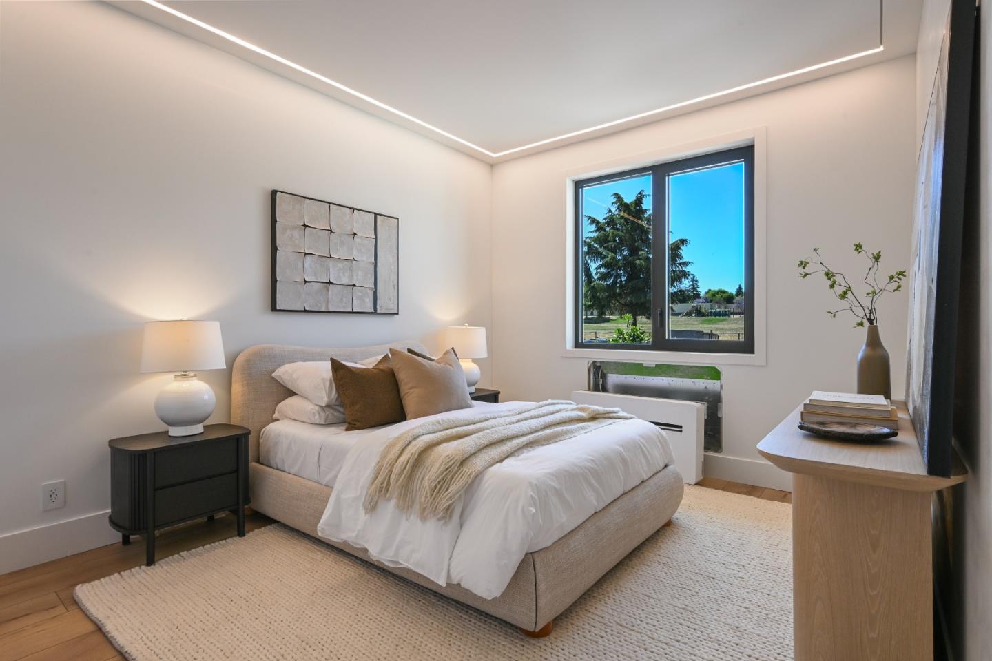 2725 Los Altos Drive