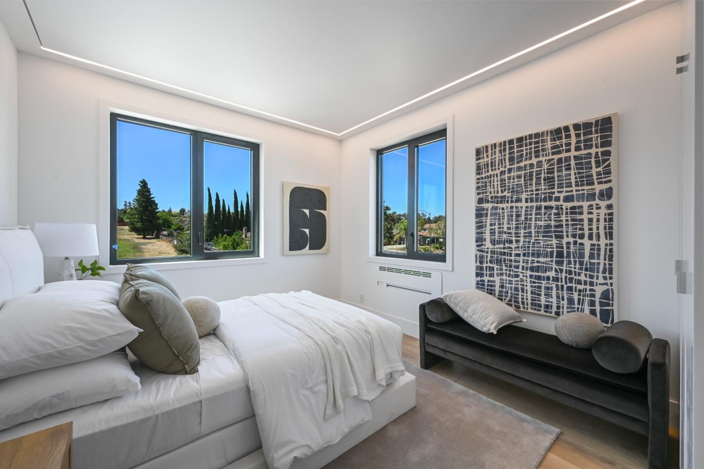 2725 Los Altos Drive