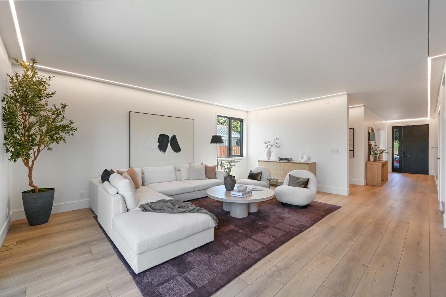2725 Los Altos Drive