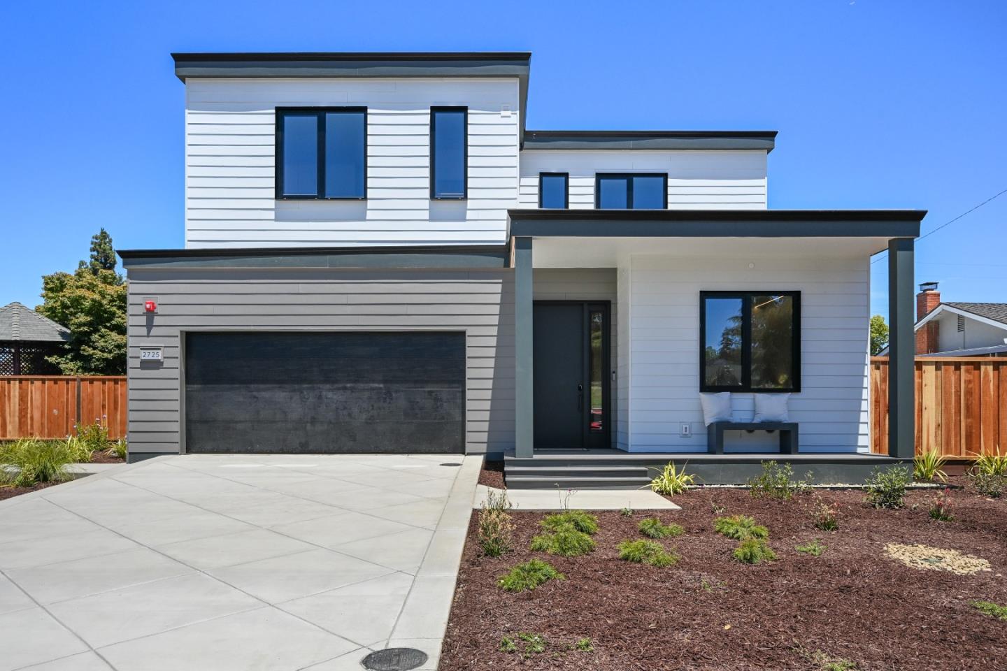 2725 Los Altos Drive