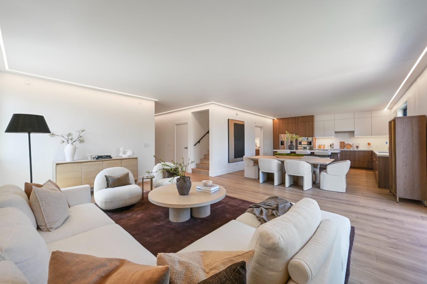 2725 Los Altos Drive