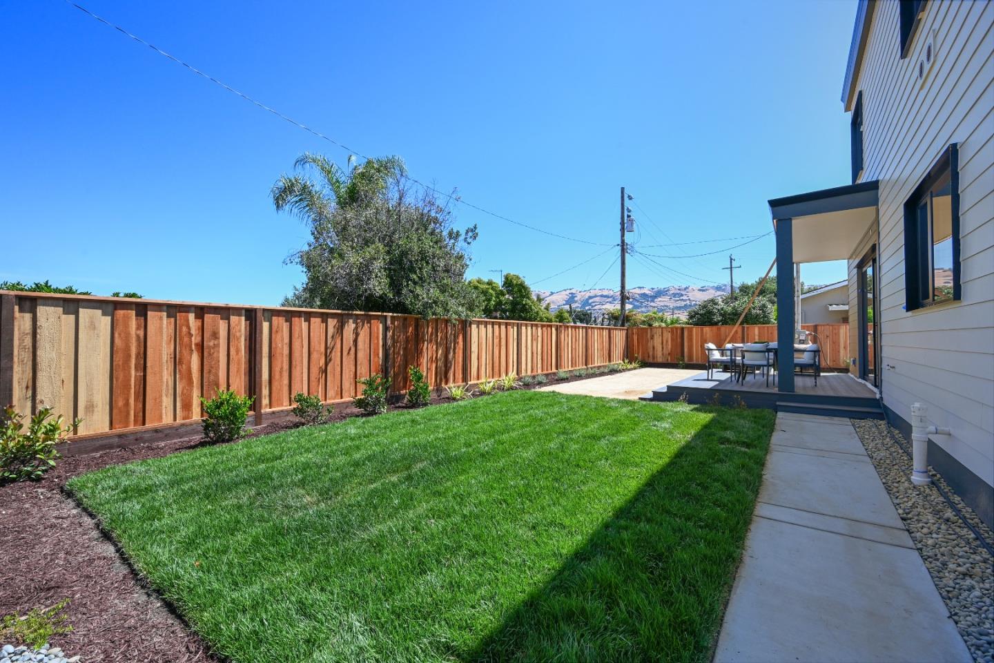 2725 Los Altos Drive