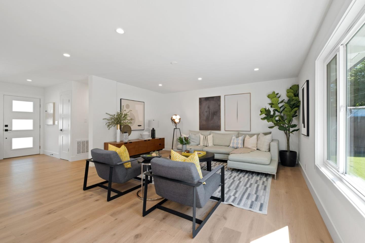 876 San Simeon Drive