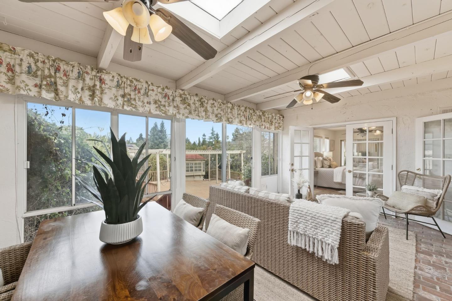 629 California Way