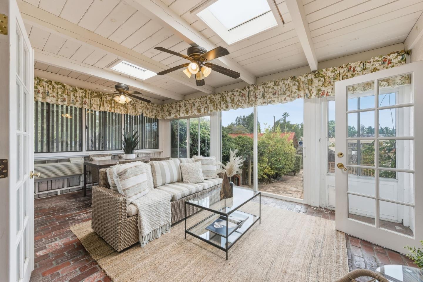 629 California Way