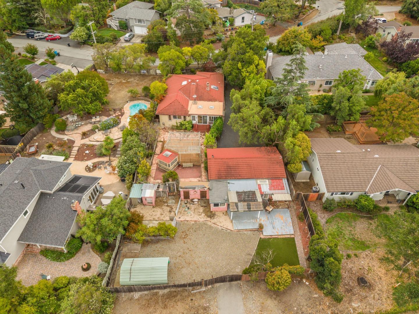 629 California Way