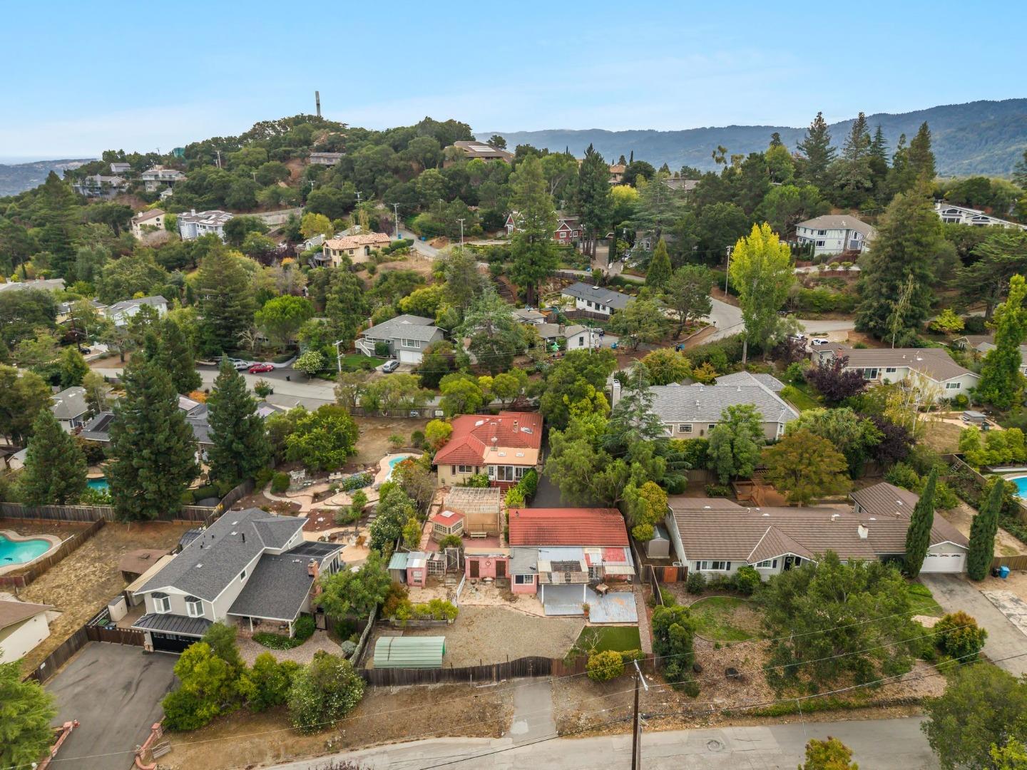 629 California Way