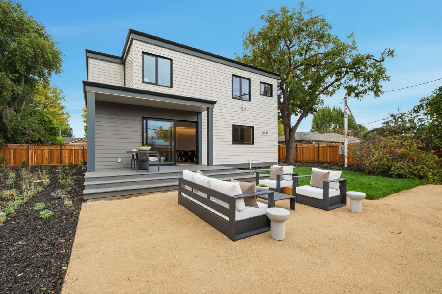 2820 Cardinal Lane