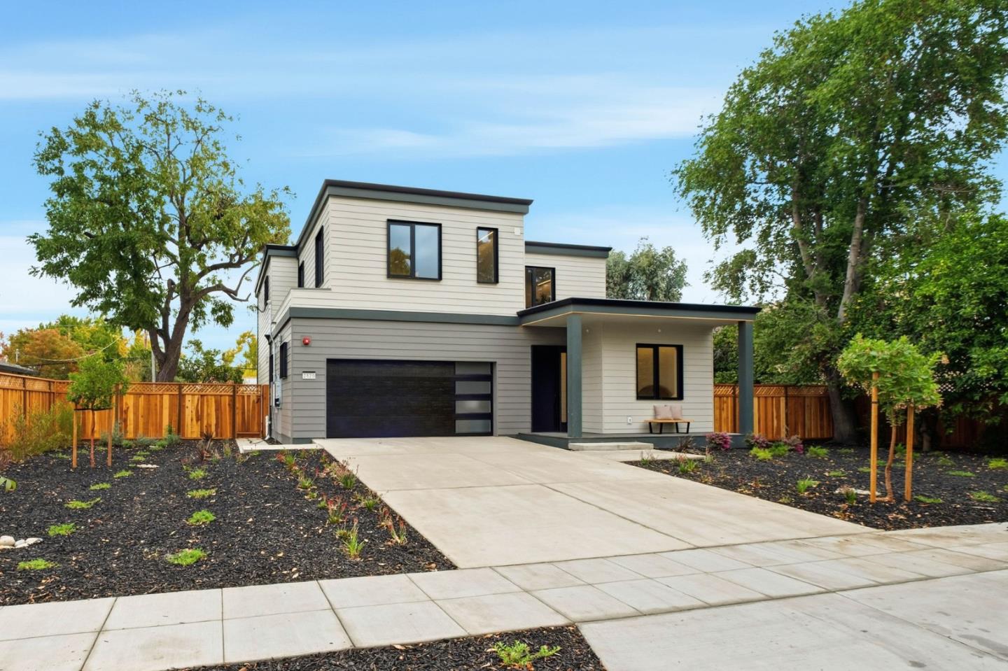 2820 Cardinal Lane