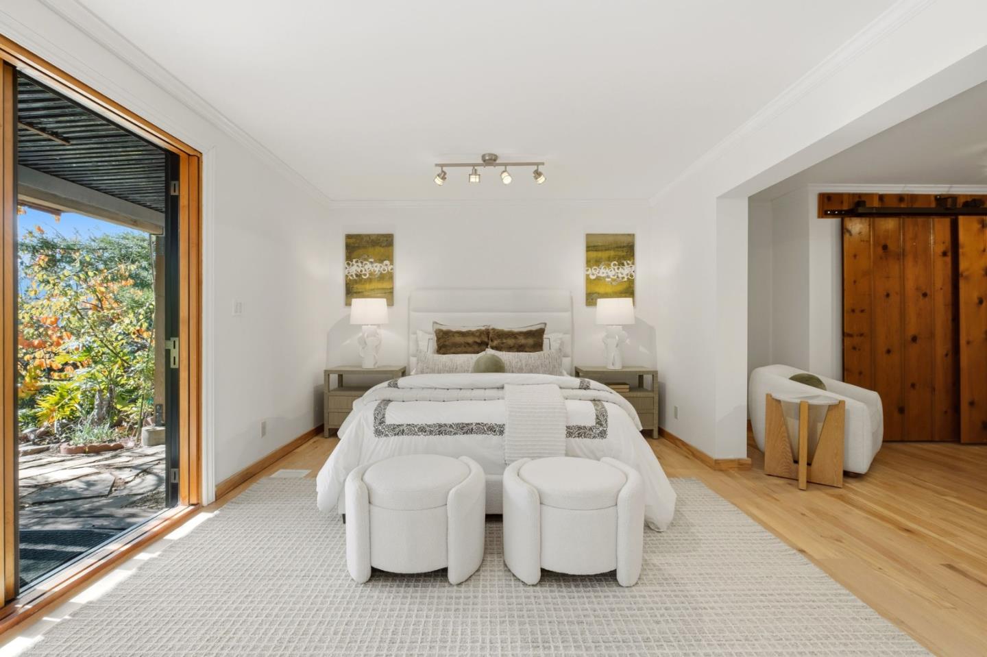 711 West California Way