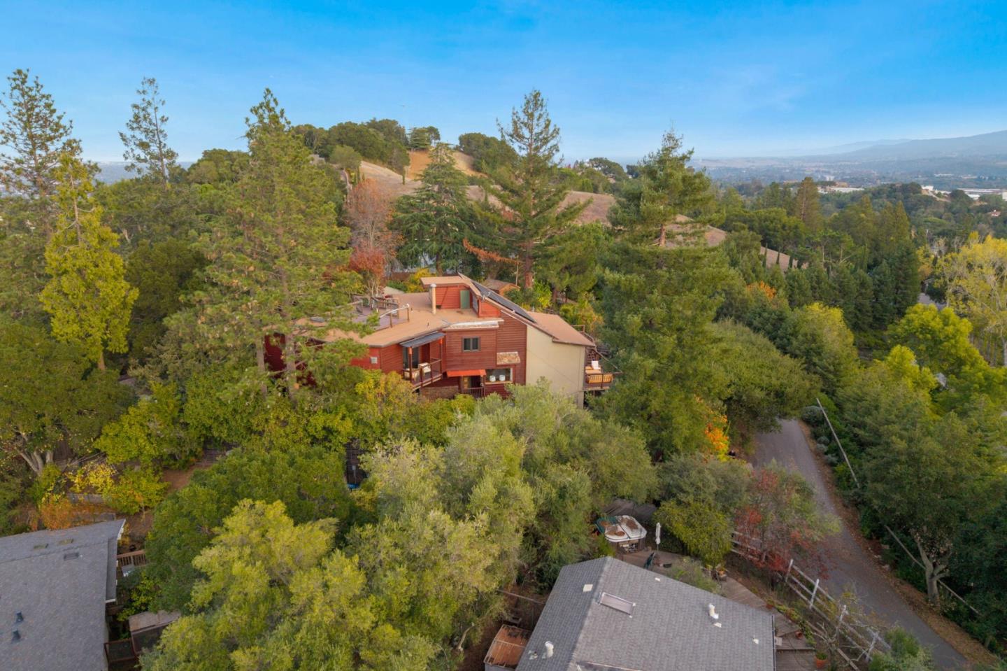 711 West California Way