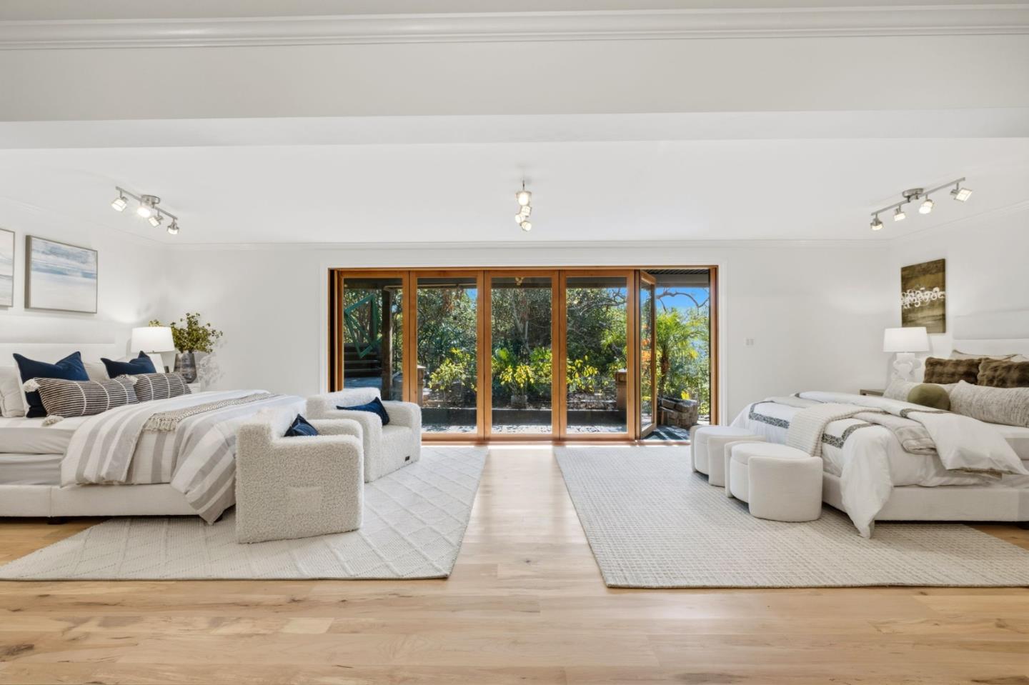 711 West California Way