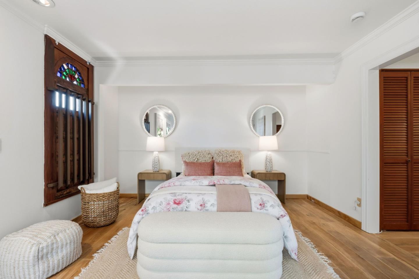 711 West California Way