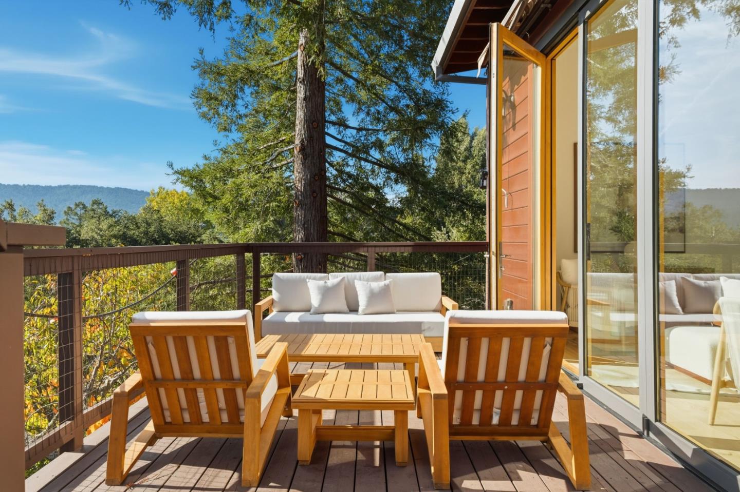 711 West California Way