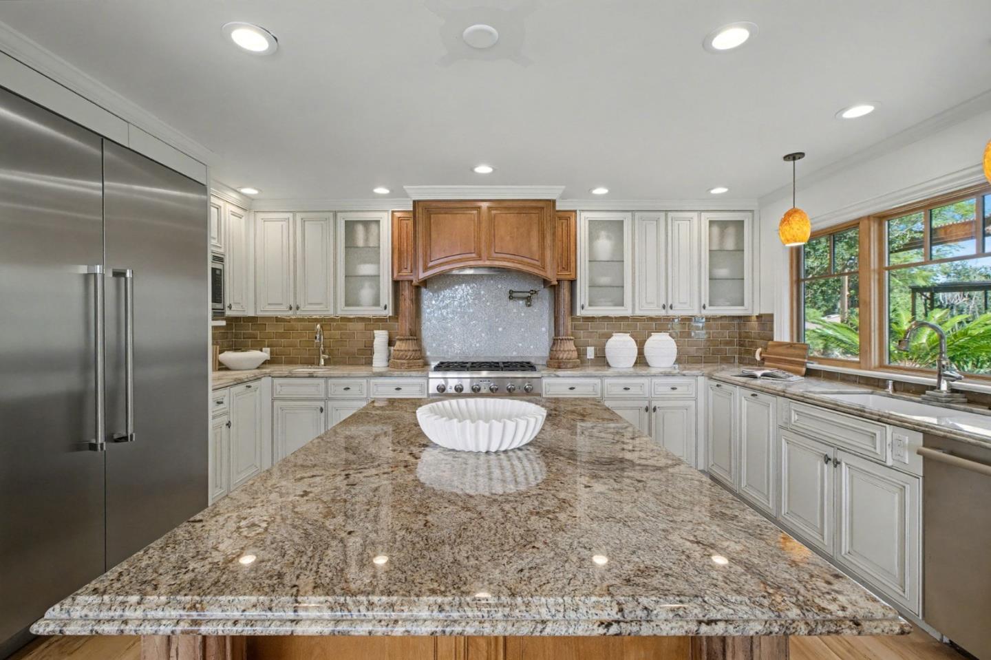 711 West California Way