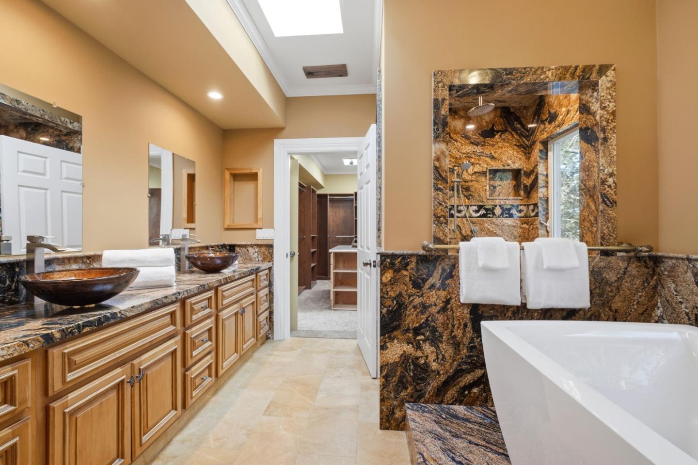 711 West California Way