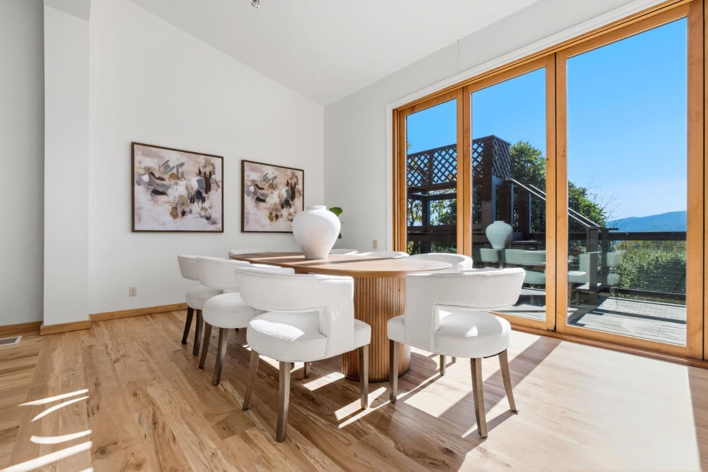 711 West California Way