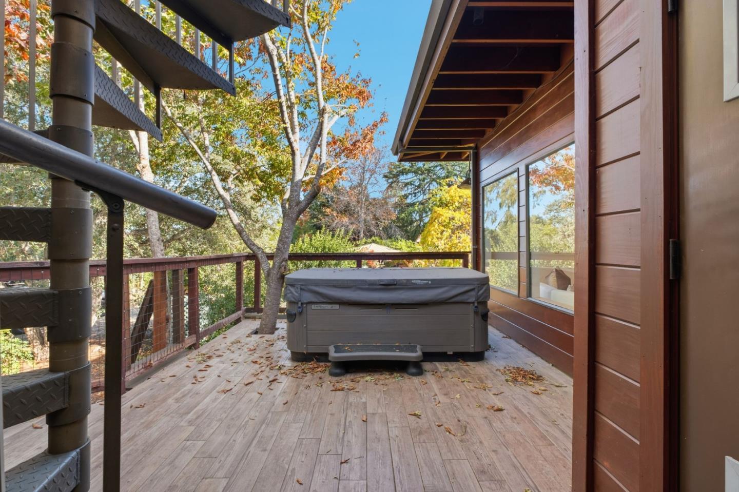 711 West California Way