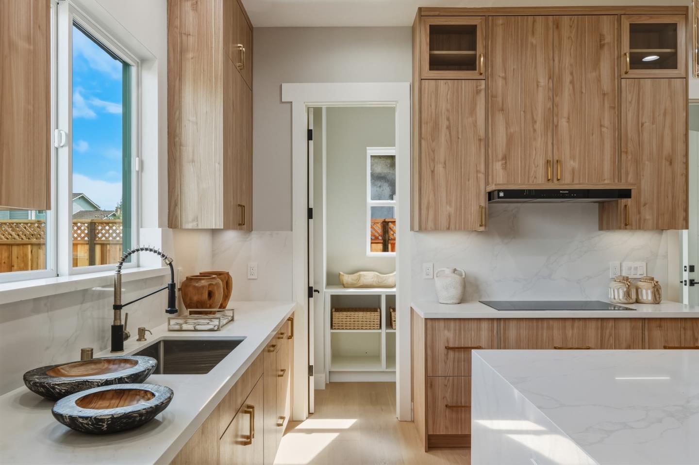 3371 Beaumont Square