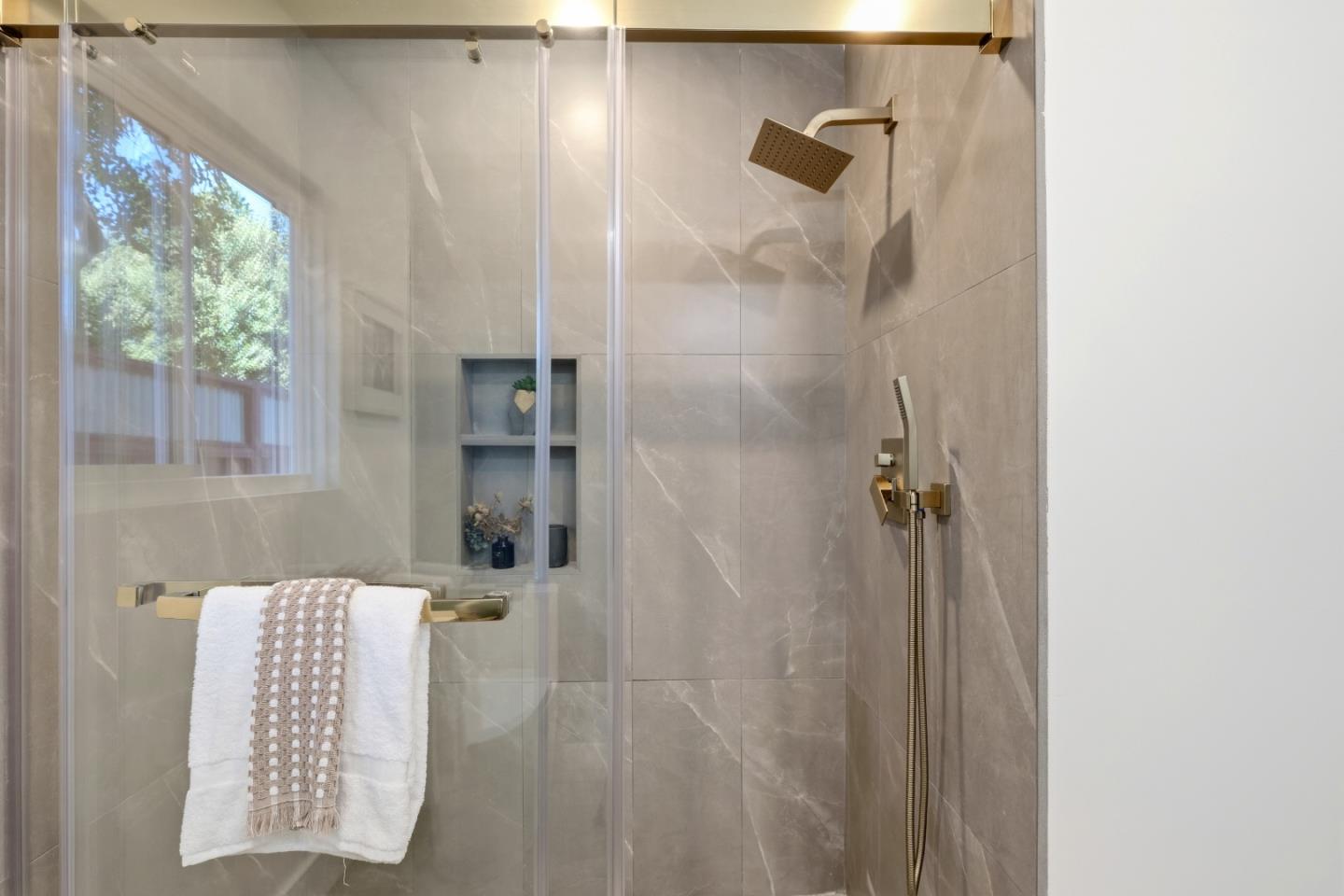 2215 Sunny Vista Drive