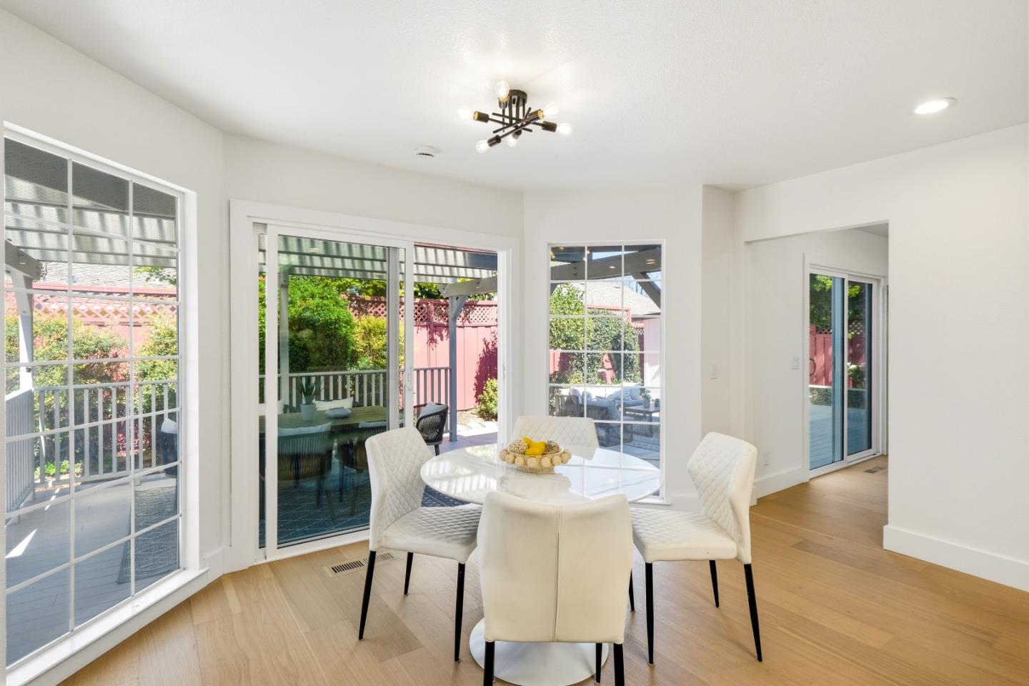 2215 Sunny Vista Drive