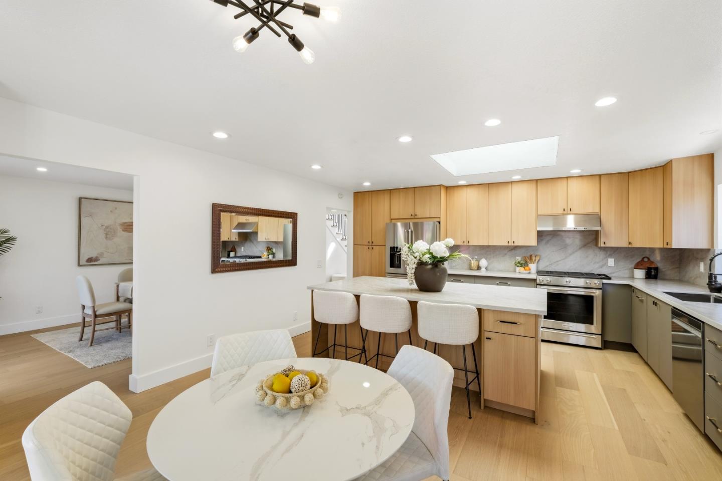 2215 Sunny Vista Drive