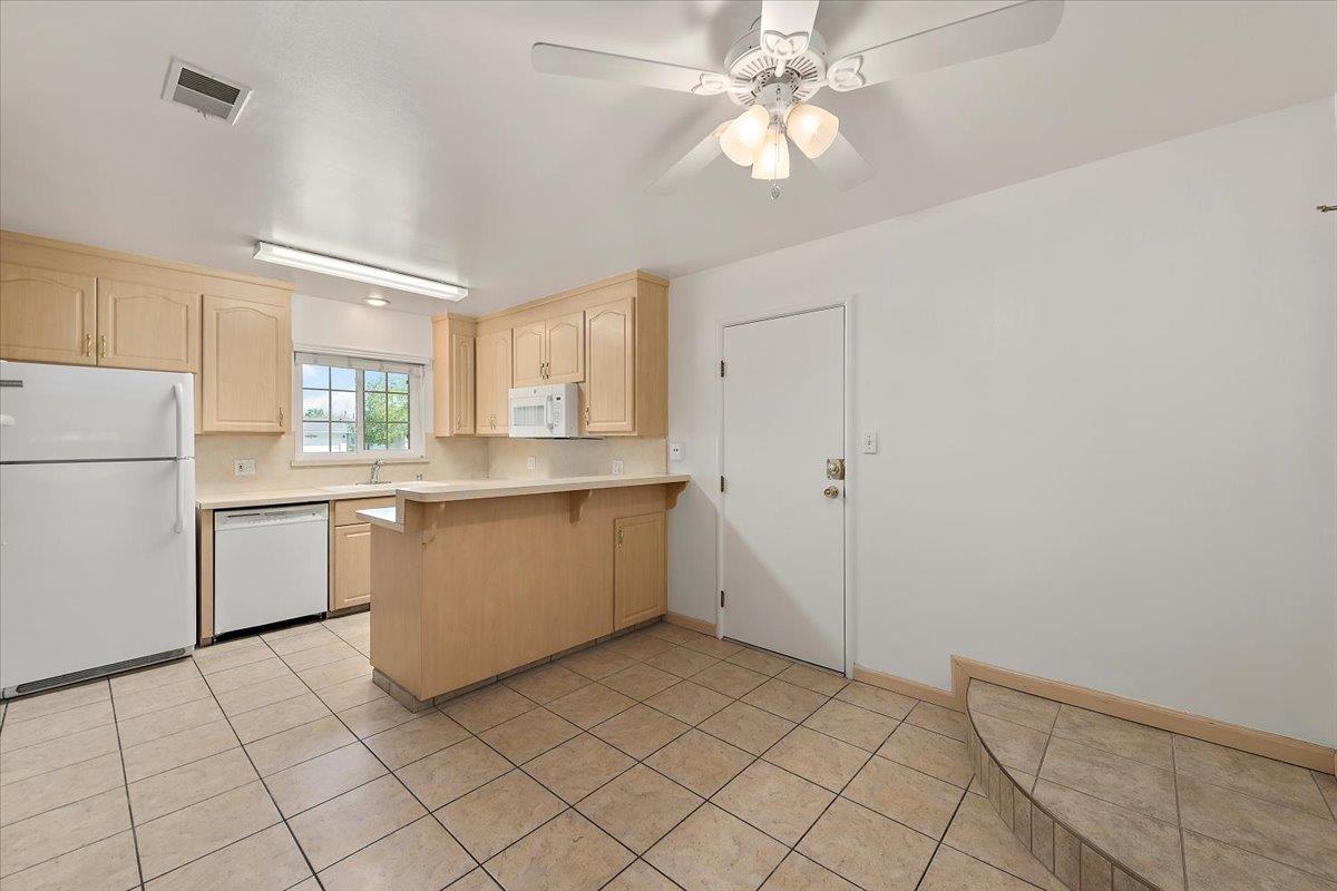 898 Hummingbird Drive