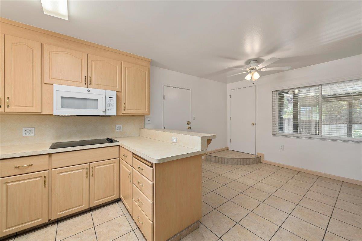 898 Hummingbird Drive