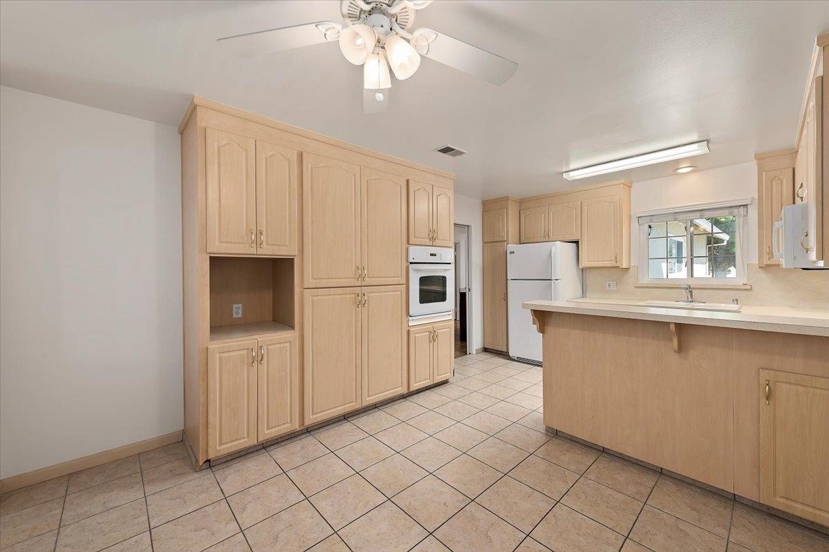 898 Hummingbird Drive