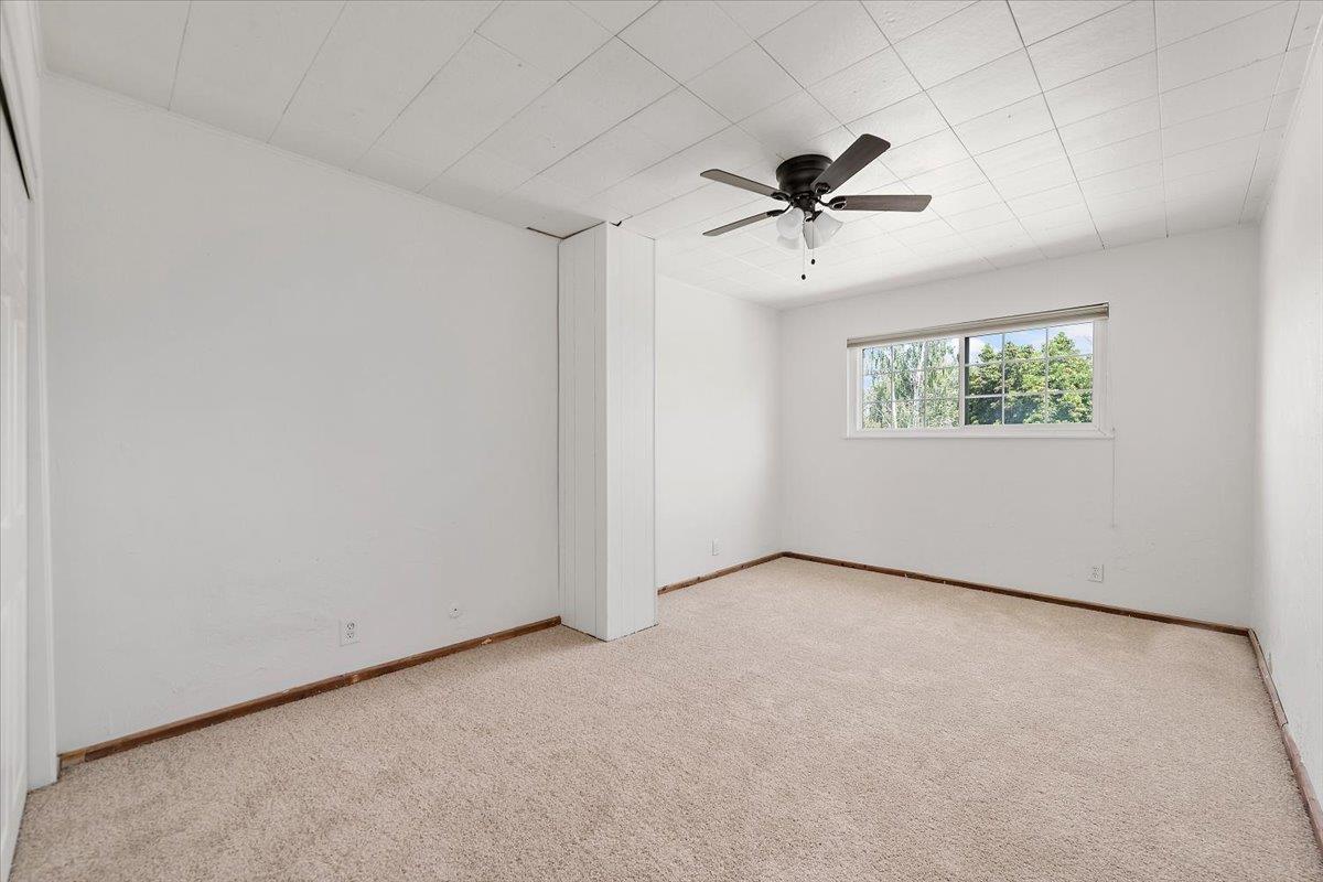 898 Hummingbird Drive