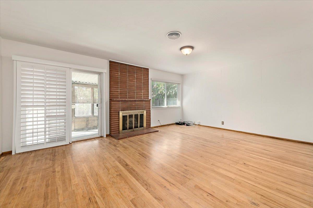 898 Hummingbird Drive