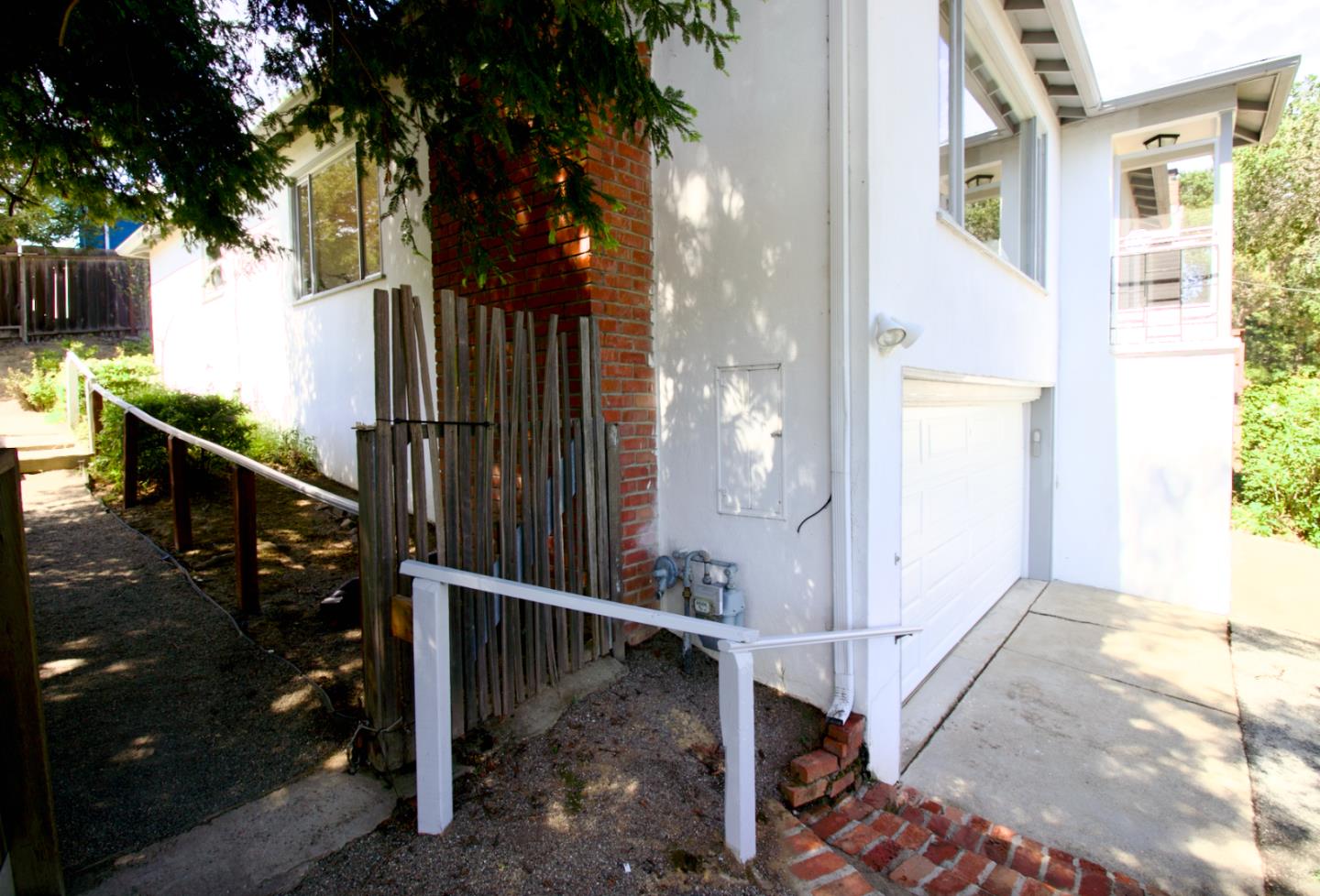 2218 Ewell Road